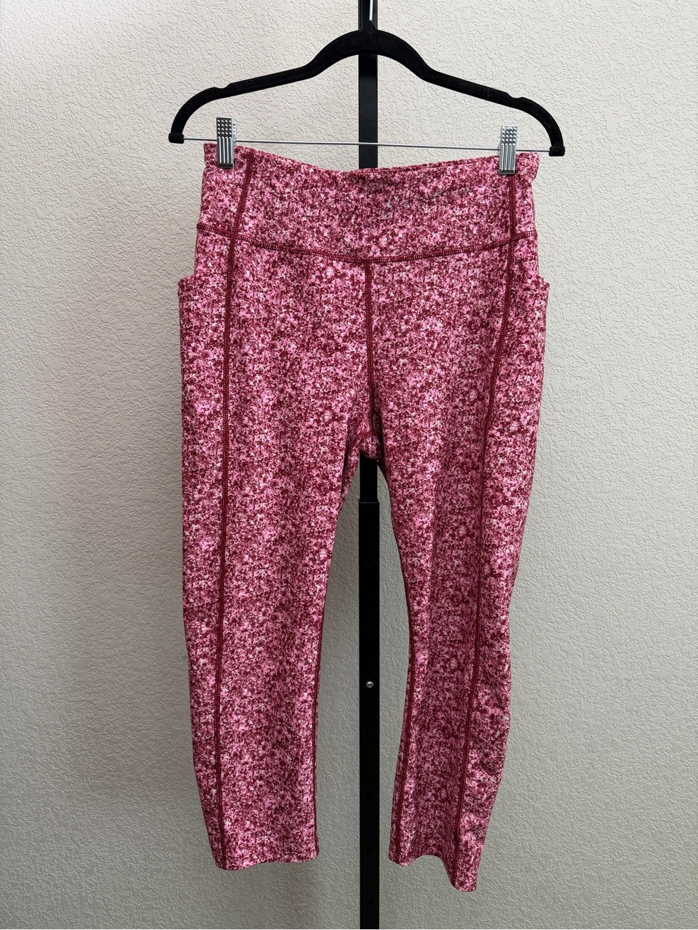 Athletic Works Women’s Speckled Athletic Crop Leggings